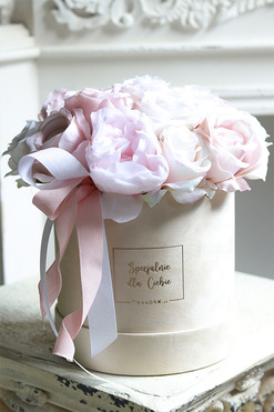 Cedite 2, welurowy flowerbox z różowymi kwiatami, wys.27cm