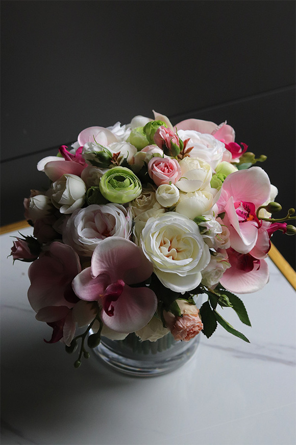 Hellissa Pink Orchid 2, bukiet kwiatów w szklanym wazonie