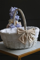 Fioletowa Delikata, dekorowany koszyczek wielkanocny z serwetką