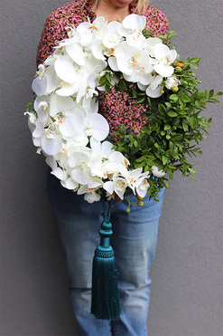 Orchidelia White 3, asymetryczny wianek z chwostem, śr.42cm 