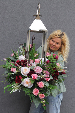Angelo Garden Dorotea, lampion nagrobny z kwiatami, wys.95cm
