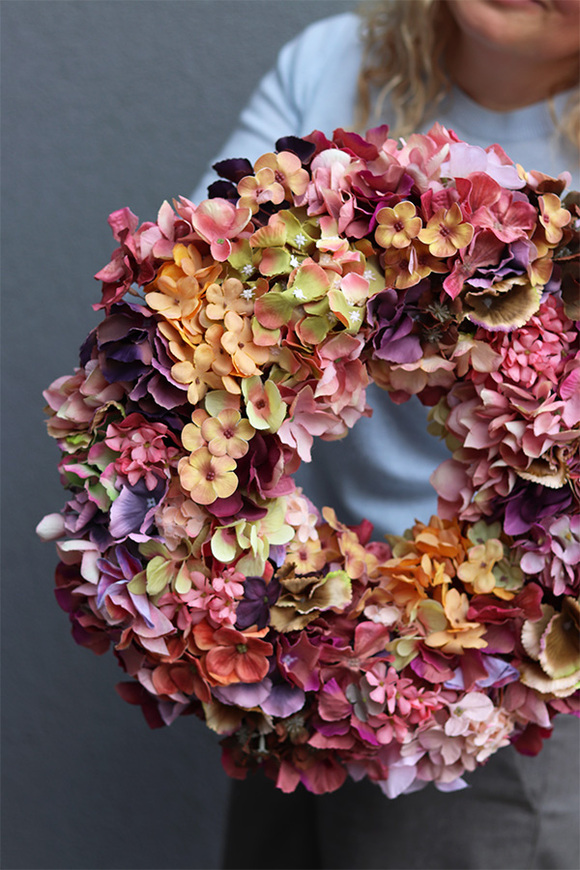 Apperiana, wianek z hortensji na drzwi