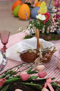 OD RĘKI Rozkoszny, dekorowany koszyczek wielkanocny, wys.26cm 