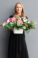 Denolla Gedda, kompozycja nagrobna z kallami, wym.37x70cm 