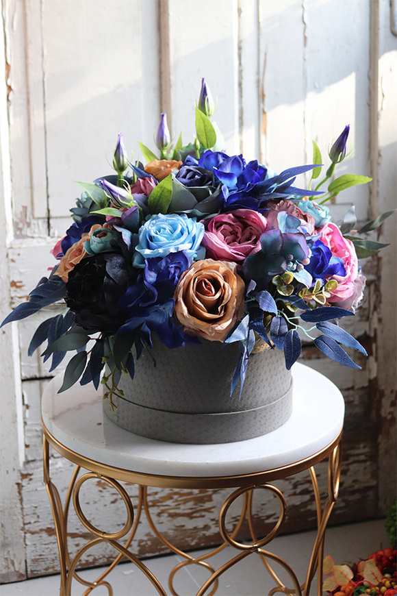 Celisto, szary flowerbox z kolorowymi kwiatami, wym.30x37cm