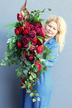 Red Roses Big, bukiet nagrobny do położenia, dł.90cm 