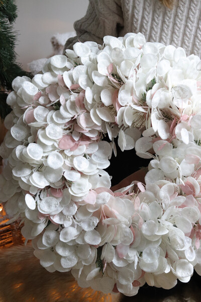 Mroźne Szczęście, zimowy wianek z błyszczących liści