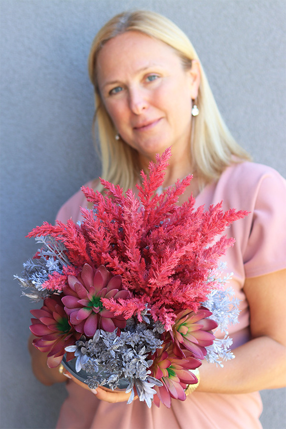 Darkta Pink, kompozycja sukulenty w lustrzanej misie