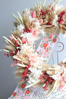 Koralowa Wielkanoc, dekoracyjny wianek z suszem