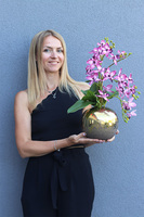 Klementa, sztuczny storczyk w złotej donicy w kształcie kuli, wys.46cm