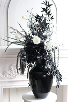 Karnawał w Wenecji, zimowa kompozycja w wazonie