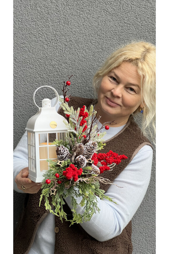 Angelo Kolumbarium Red Xmas, lampion nagrobny 