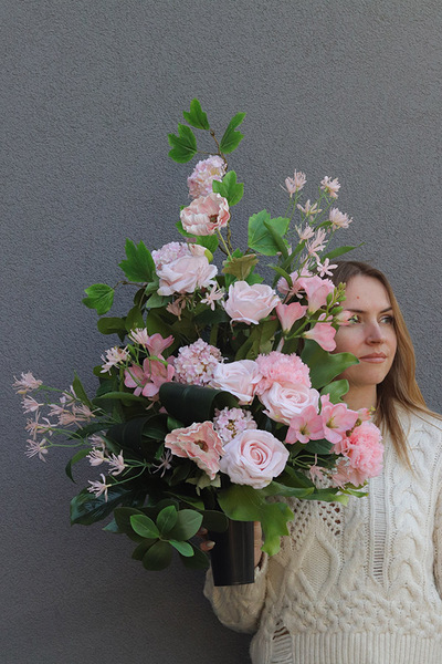 Kalinova Różowa, bukiet nagrobny we wkładzie