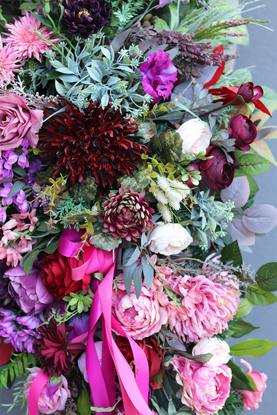 Pink Lonna, fioletowa wiązanka nagrobna