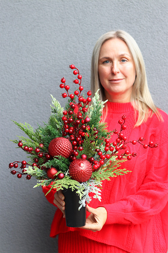 Zima w Czerwieni, komplet dekoracji nagrobnych