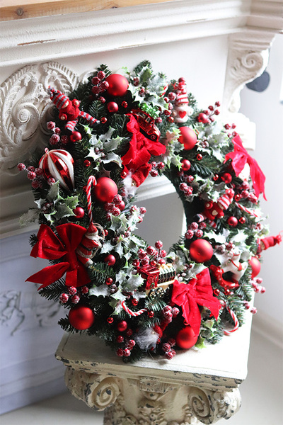 Wesołe Miasteczko, świąteczny wianek dekoracyjny