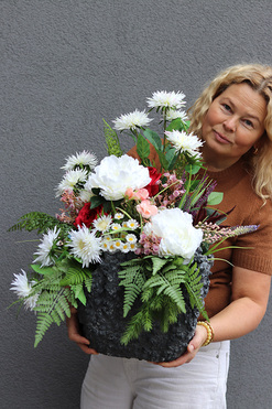 Memoria Volcan, kompozycja nagrobna w misie, wym.47x52cm 