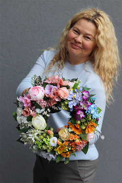 Werona, tęczowy wianek na drzwi, śr.33cm