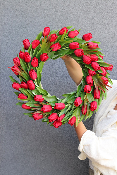 wianek z tulipanów, Witaj Wiosno Red Tulippa
