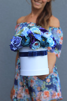 Bluestelle, niebieski flowerbox z aksamitką, wys.25cm
