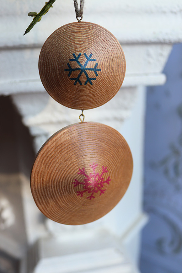 Modern Wood House C, drewniane zawieszki na choinkę ze wzorem