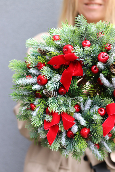 Cimena, świąteczny wianek na drzwi