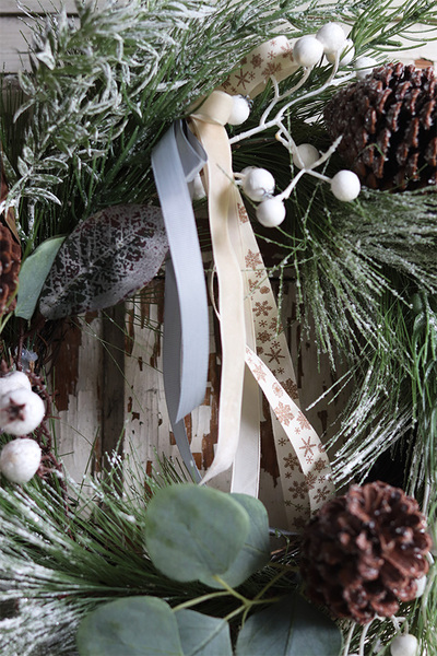 Leśny, wianek zimowy z szyszkami, śr.45cm