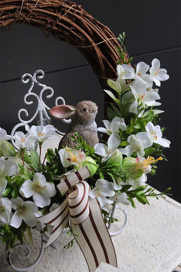 Króliczek w Mirabelkach, wielkanocny wianek dekoracyjny