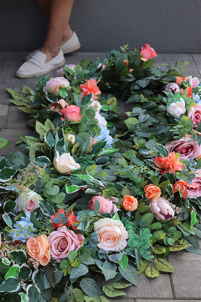 Eligia Deluna 2, girlanda z wysokiej jakości kwiatów