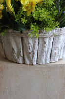 Viosenna, wiosenna dekoracja nagrobna z tulipanami