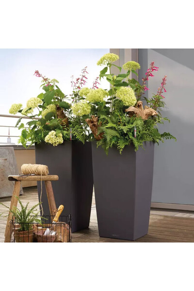 Cubico Color, elegancka donica z nawadnianiem