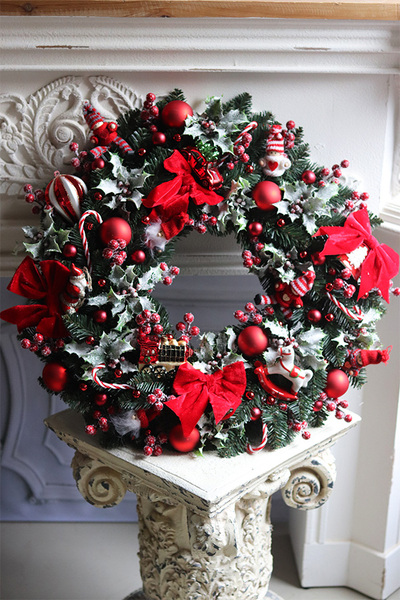 Wesołe Miasteczko, świąteczny wianek dekoracyjny