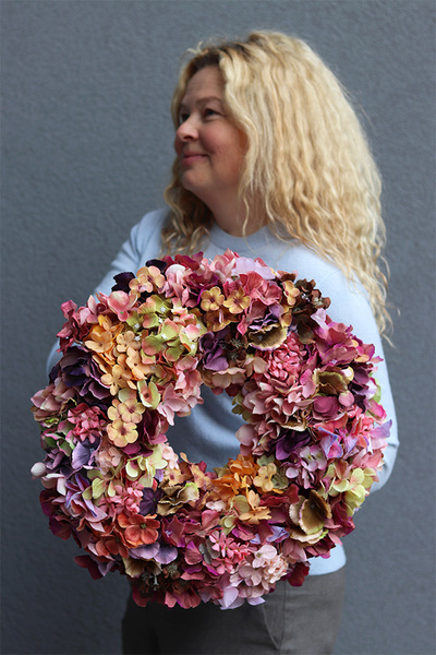 Apperiana, wianek z hortensji na drzwi