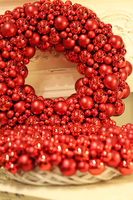 Pandora Red Big, świąteczny wianek ze szklanych bombek na drzwi