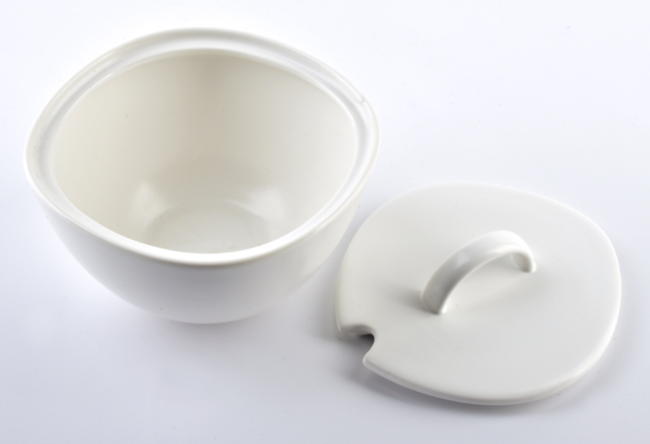 Juliette, porcelanowa cukiernica wym.11.5x10.5x7.5cm, kolor biały