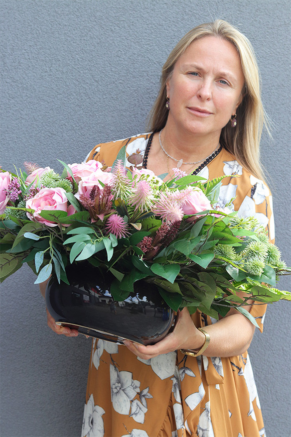 Pink Trenia, wiązanka kompozycja nagrobna w misie