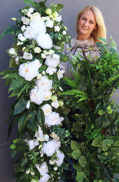 Sicilia White, gęsta girlanda ze sztucznych kwiatów, dł.160cm 