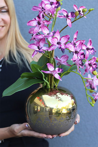 Klementa, sztuczny storczyk w złotej donicy w kształcie kuli, wys.46cm