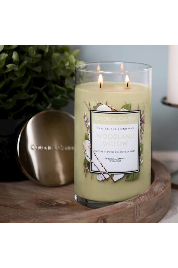 Woodland Willow, sojowa świeca zapachowa w szkle, Colonial Candle