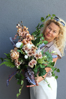 Beige Renato bukiet nagrobny we wkładzie