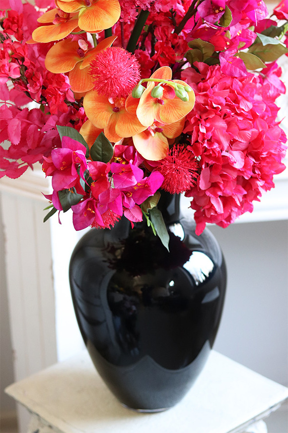 Lawa Strelicja, dekoracyjny bukiet w wazonie