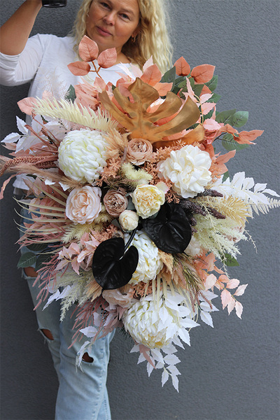 Premium Delight, efektowna wiązanka nagrobna