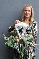 Angelo Floresa Violetina, kompozycja nagrobna w lampionie