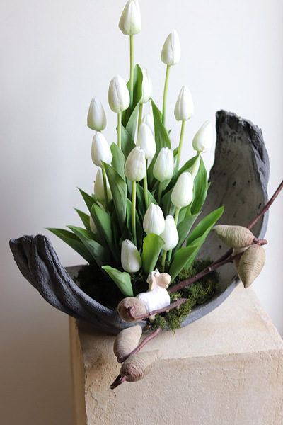 Sheperd Volcan, kompozycja nagrobna w misie