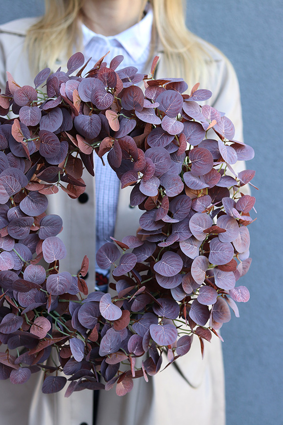 Eukaliptus Burgundi, stylowy bordowy wianek na drzwi