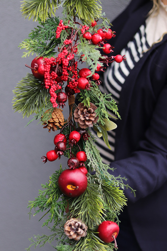 Jabłka Świąteczne, realistyczna iglasta girlanda zimowa