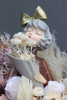 Perfect Lady, welurowy flowerbox z lalką