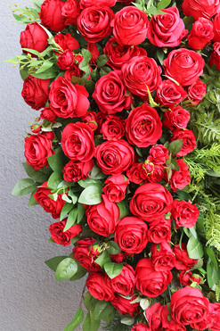 Broken Heart, wiązanka nagrobna z różami, dł.95cm