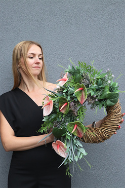 Anturium Poetic, egzotyczny wianek na drzwi, rozp.60cm