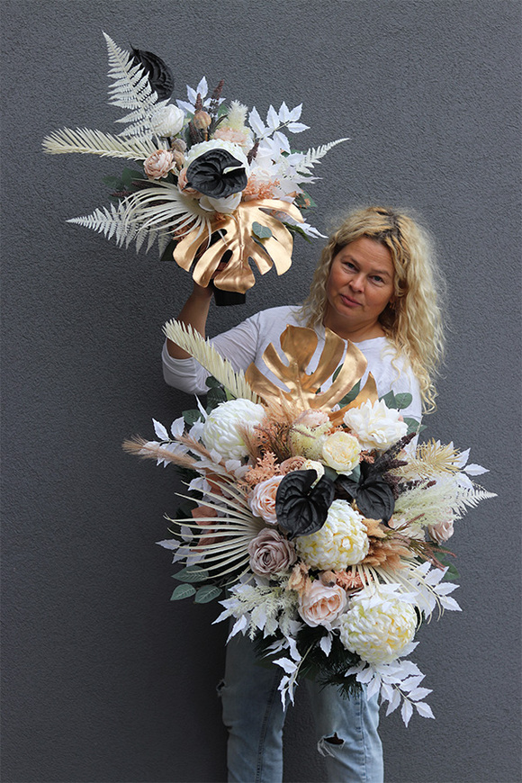 Premium Delight, efektowna wiązanka nagrobna